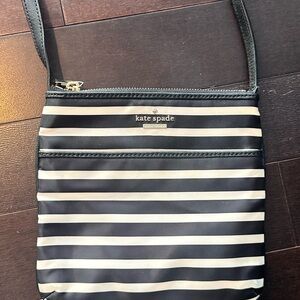 Kate Spade Black and Cream Zippered Crossbody Bag